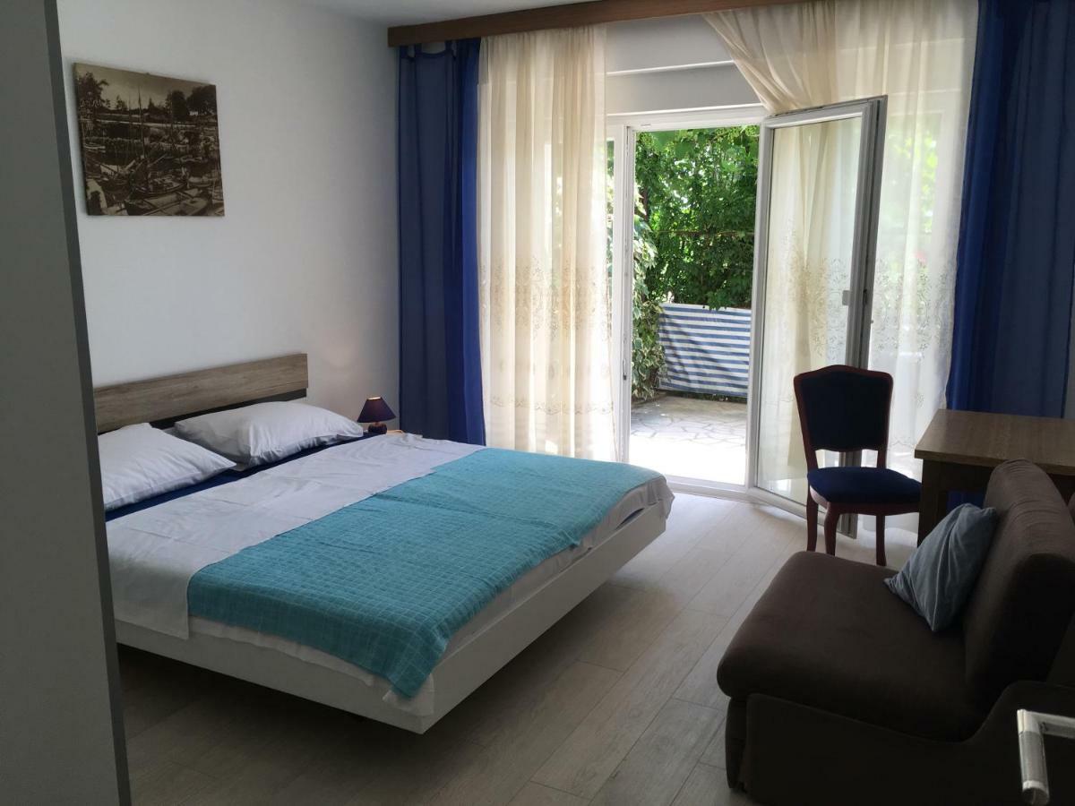 Apartments Paco & Bony ลอฟราน ภายนอก รูปภาพ